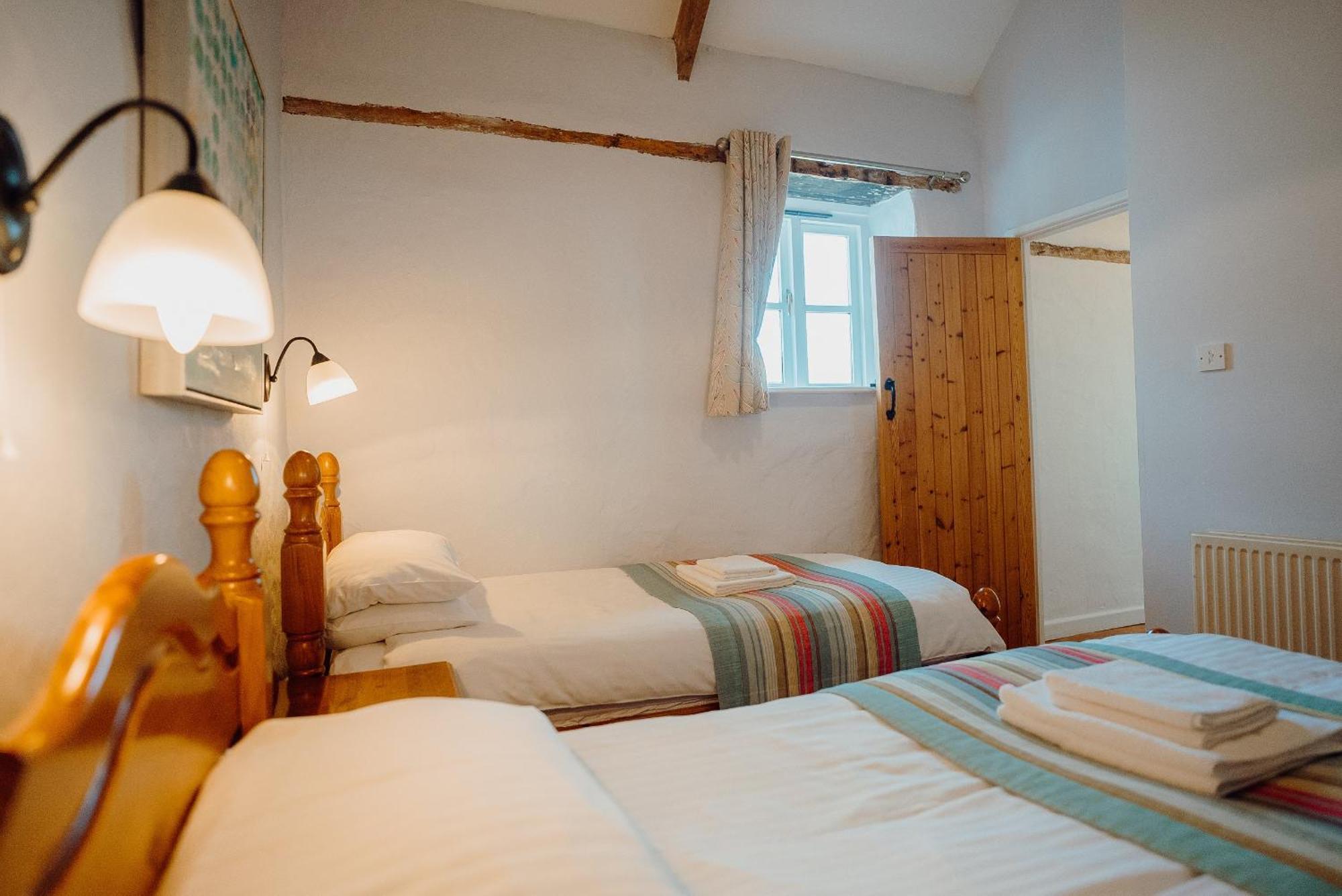 Hotel Celtic Haven Lydstep Esterno foto