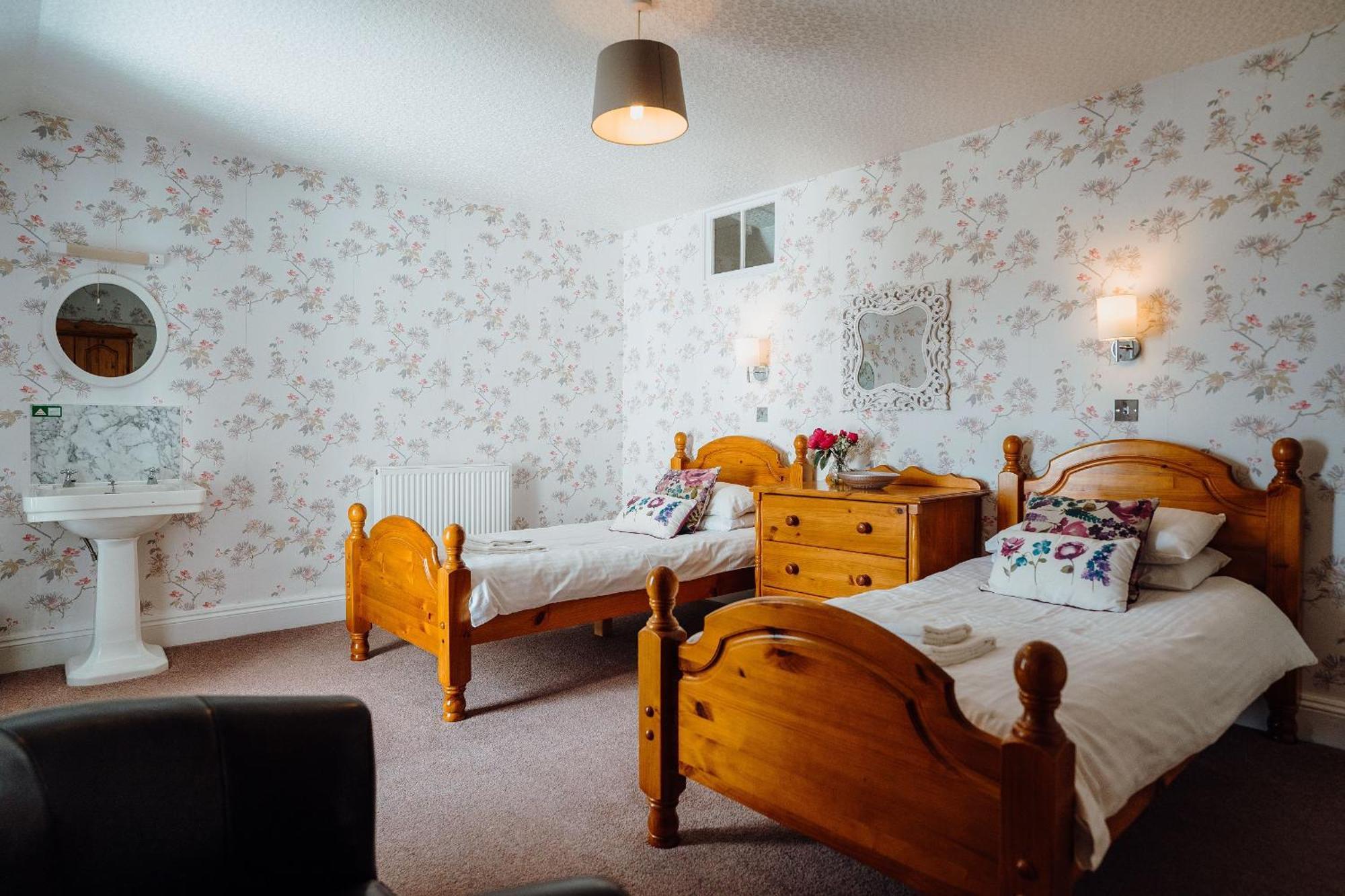 Hotel Celtic Haven Lydstep Esterno foto