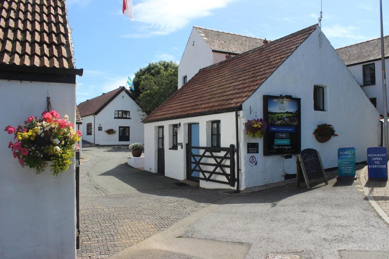 Hotel Celtic Haven Lydstep Esterno foto